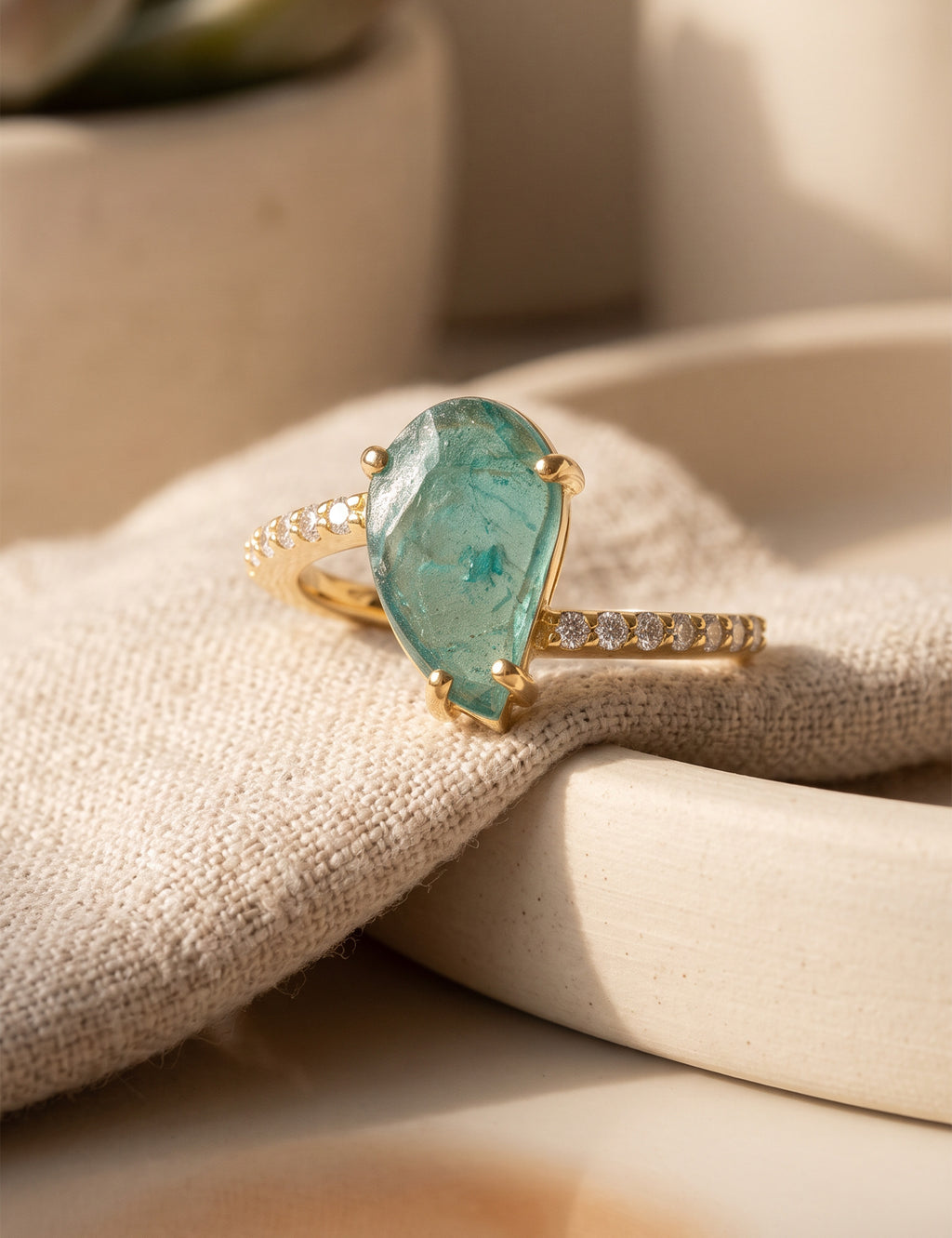Emerald Ring 162