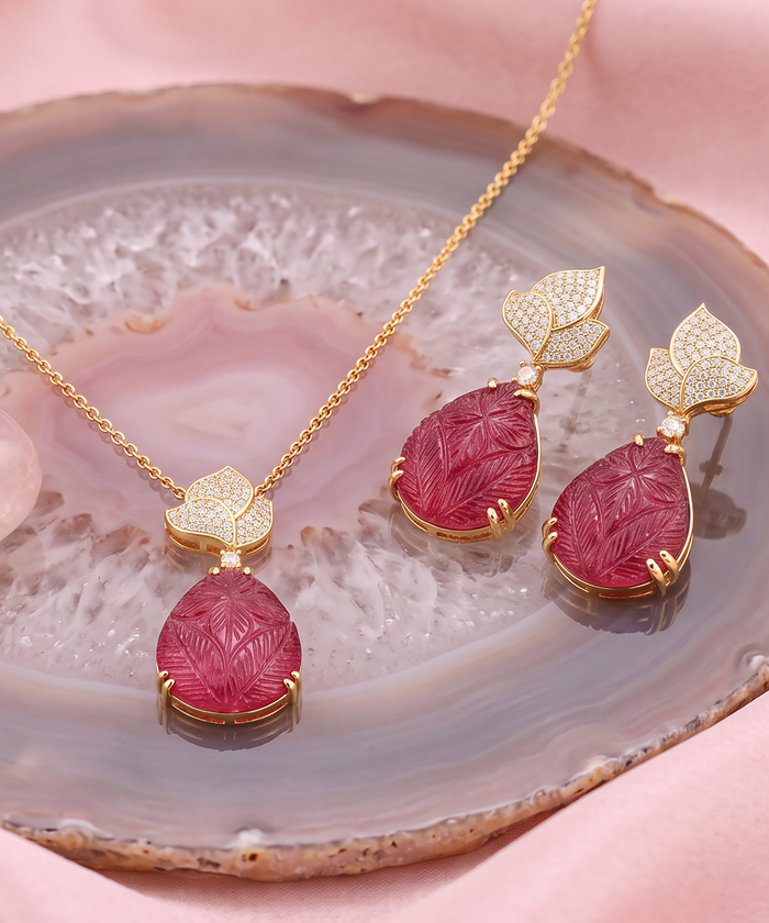 Pendant sets