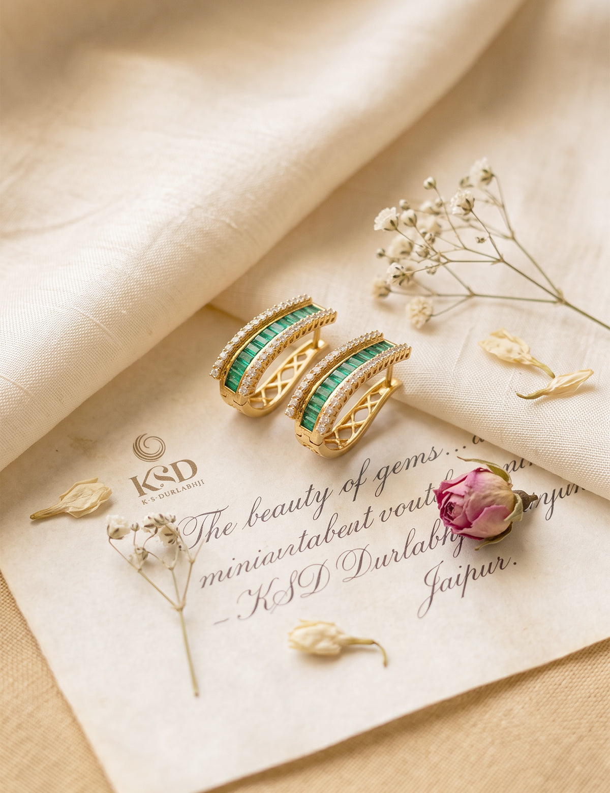 Emerald and Diamond Earring