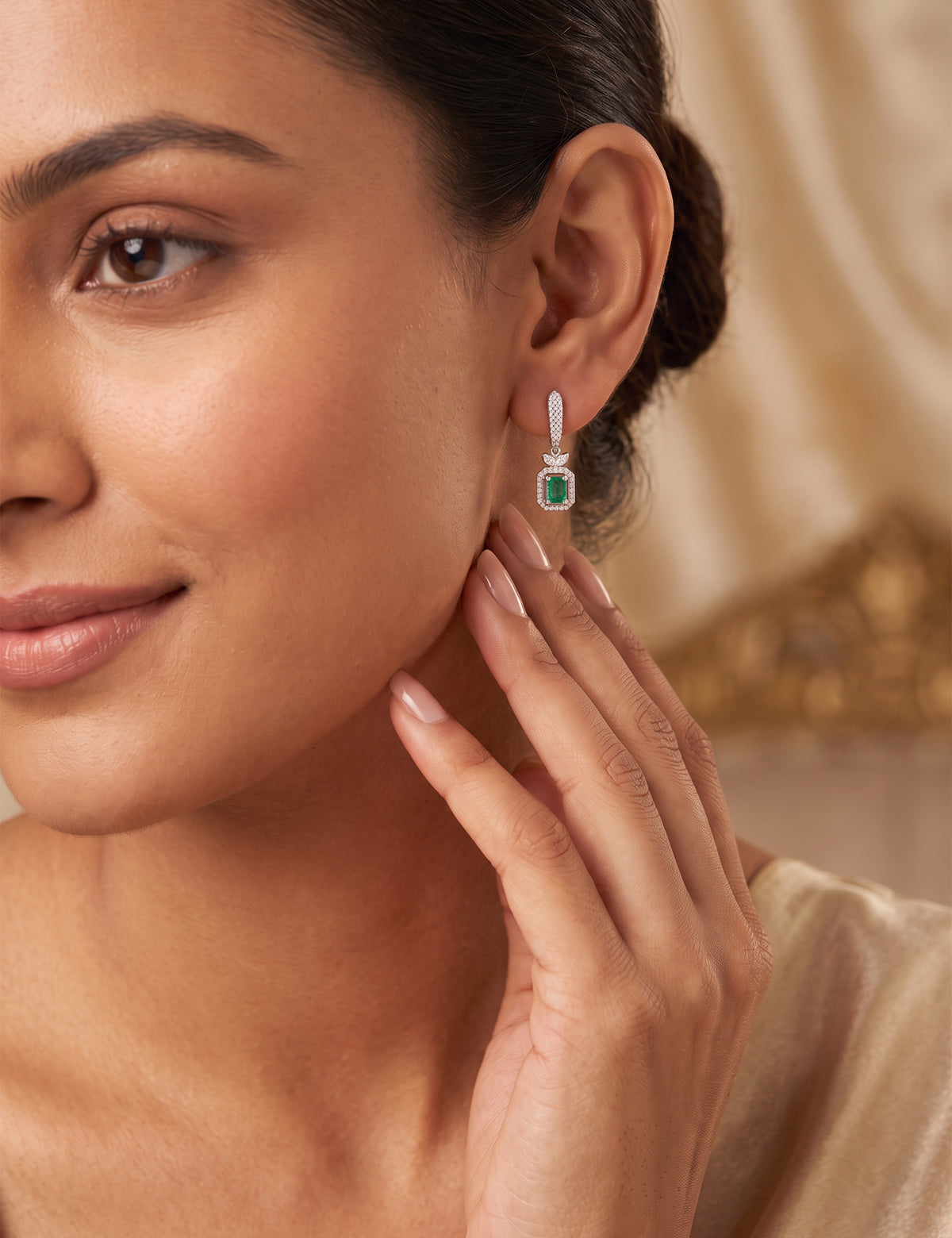 Emerald and Diamond  Earring