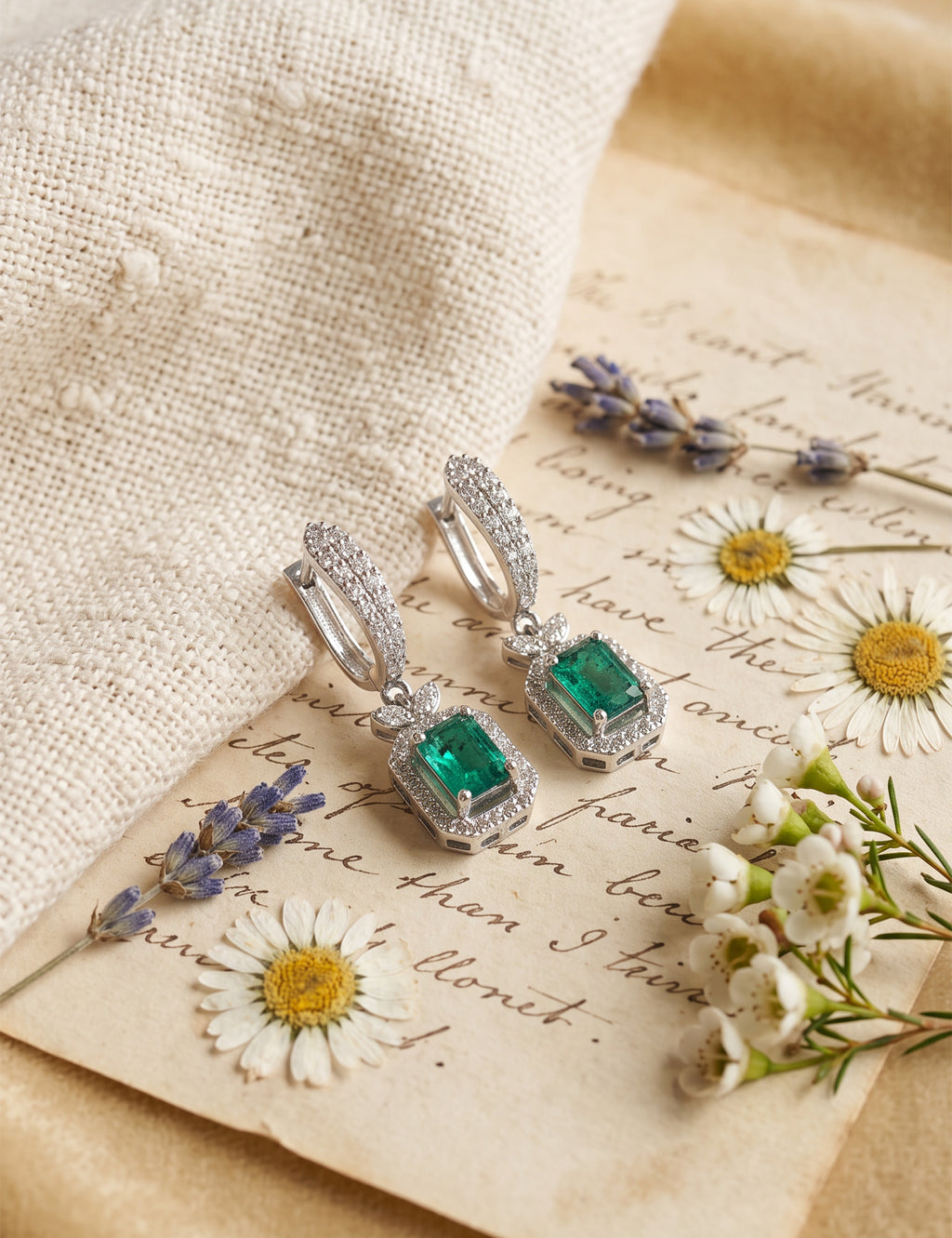 Emerald and Diamond  Earring