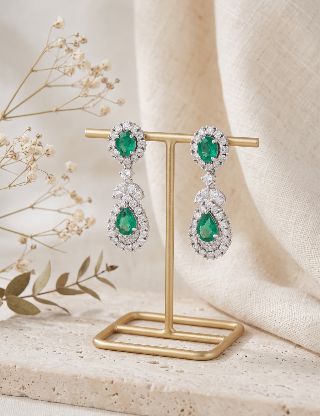 Emerald and Diamond Earring
