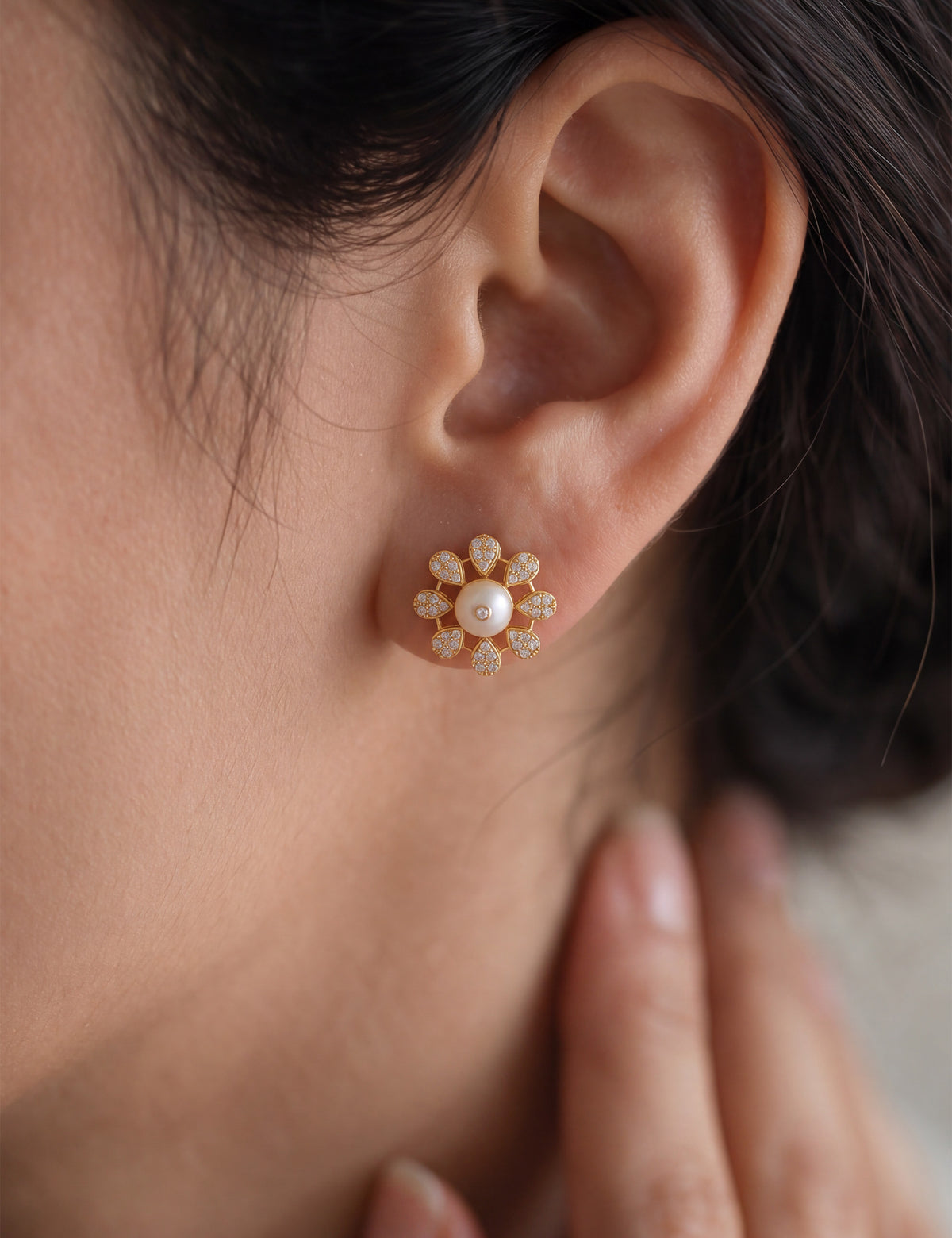 Pearl and Diamond  Earring