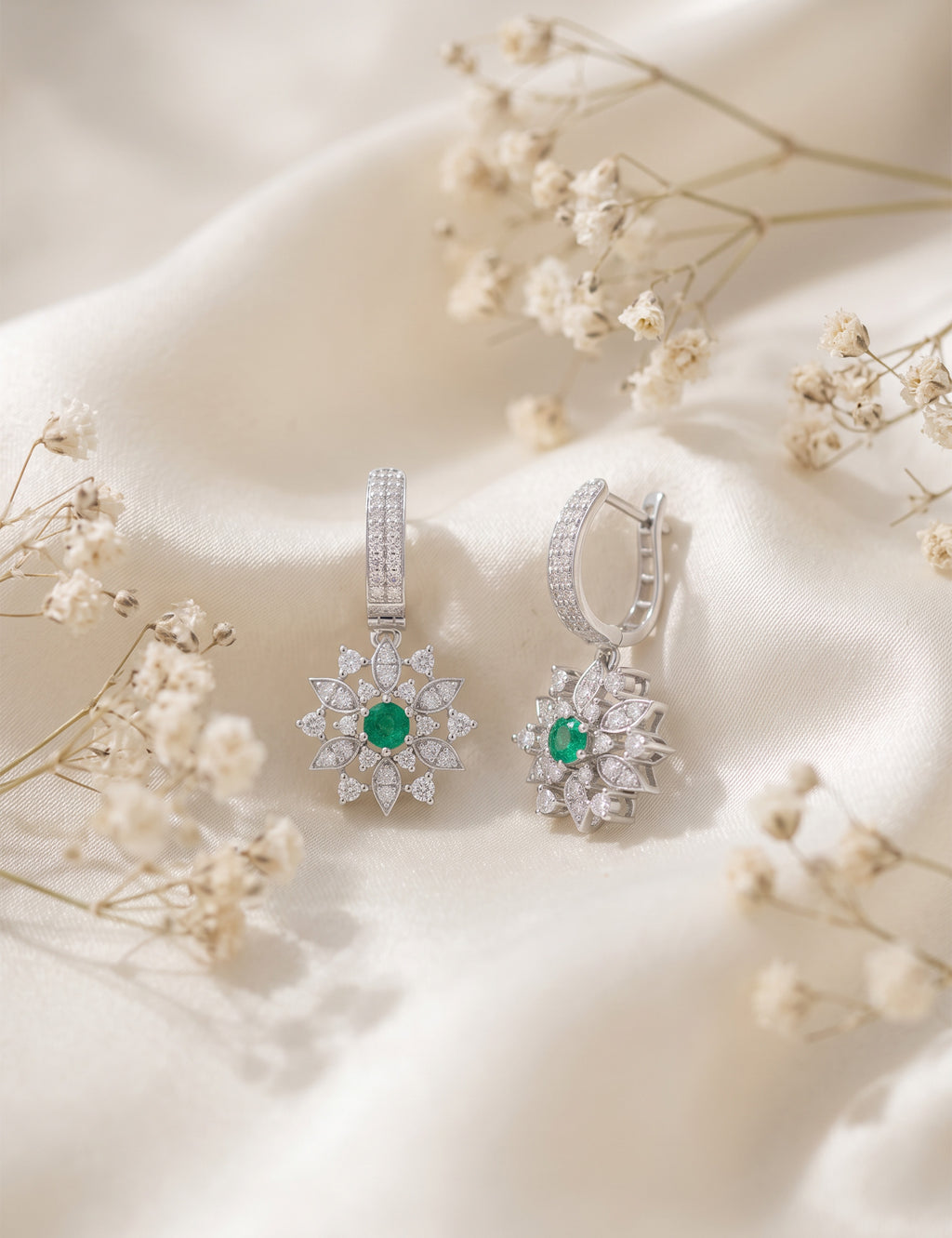 Emerald and Diamond  Earring